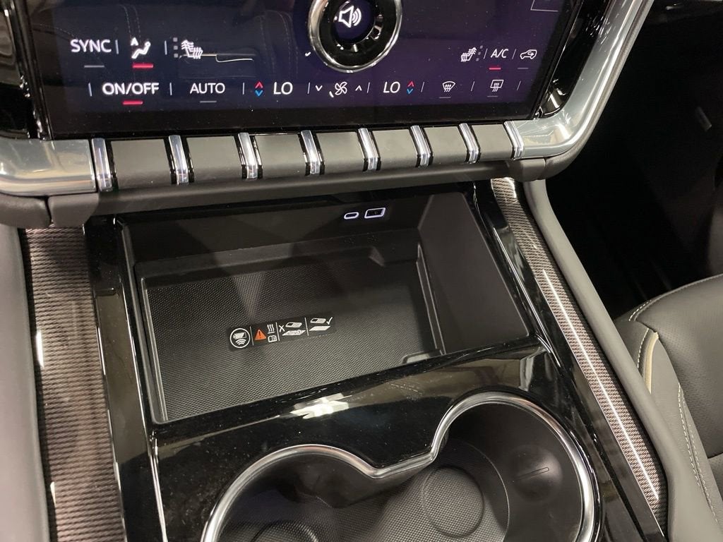 2025 GMC Yukon Elevation