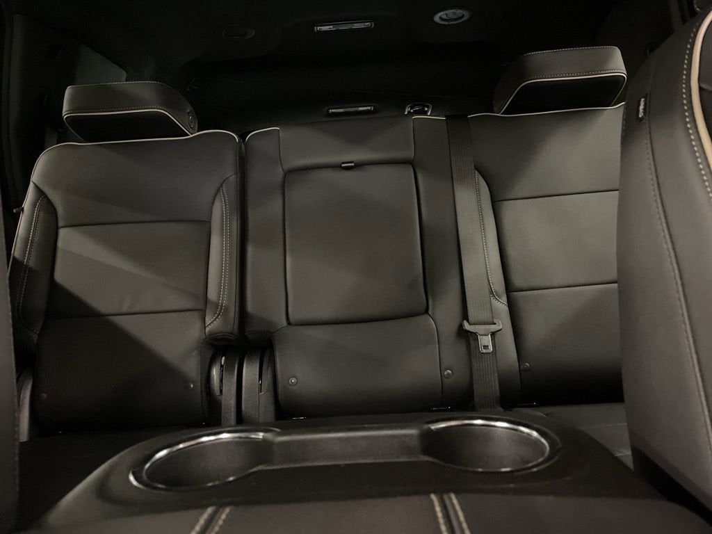 2025 GMC Yukon Elevation