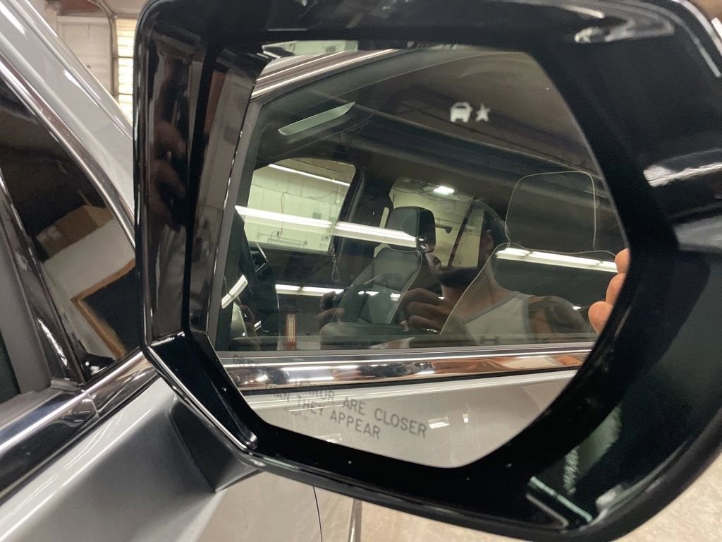 2025 GMC Yukon Elevation