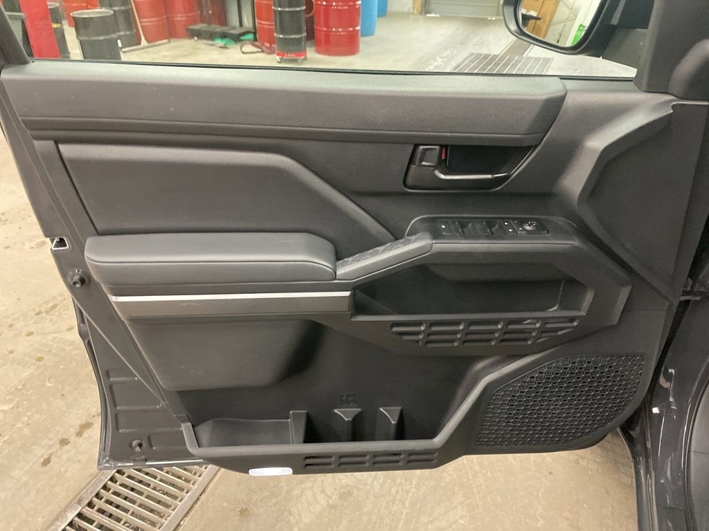 2025 Toyota Tacoma 4WD SR