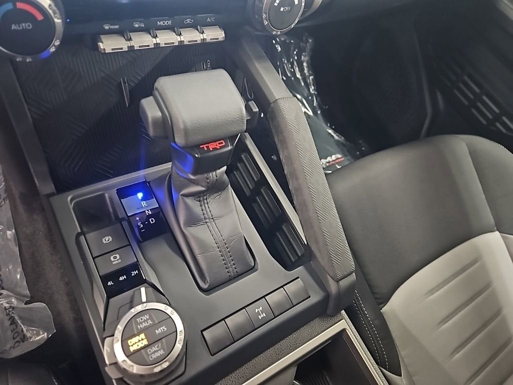 2024 Toyota Tacoma 4WD SR5