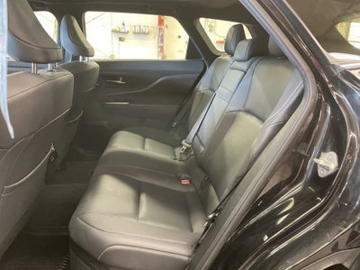 2025 Toyota Crown Signia XLE