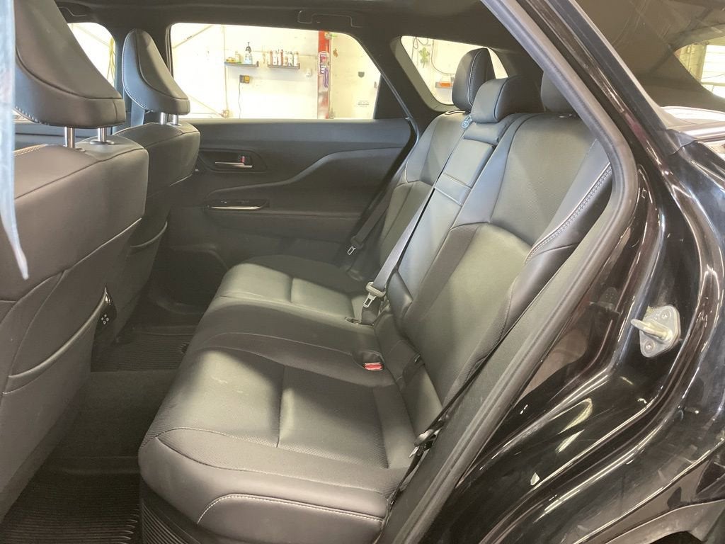 2025 Toyota Crown Signia XLE