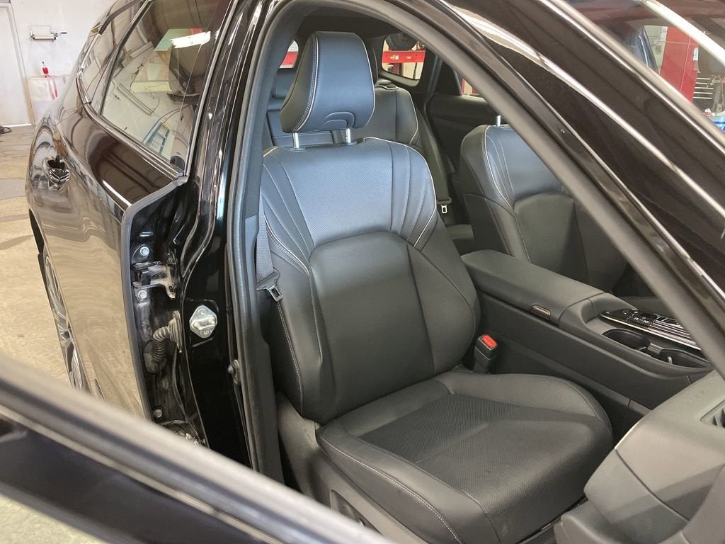 2025 Toyota Crown Signia XLE