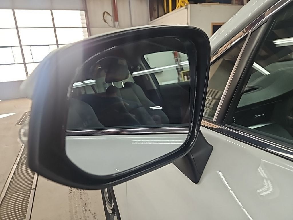 2023 Toyota Venza LE