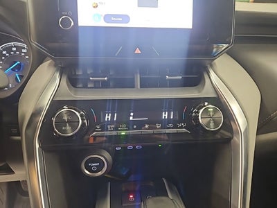 2023 Toyota Venza LE