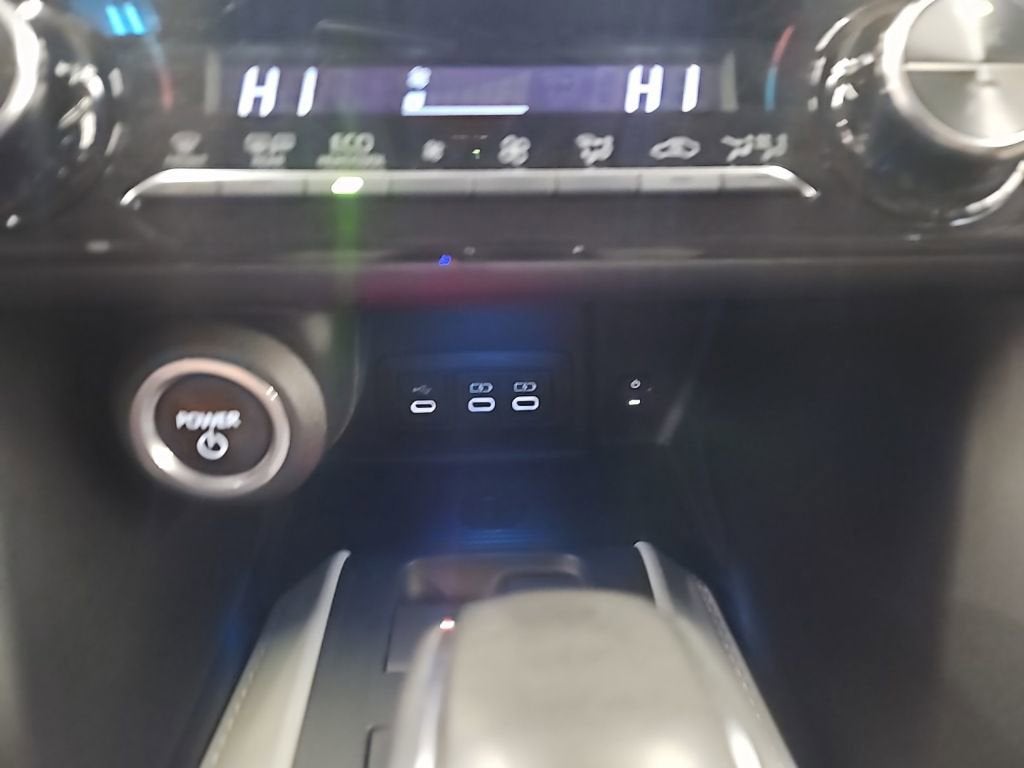 2023 Toyota Venza LE