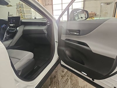 2023 Toyota Venza LE