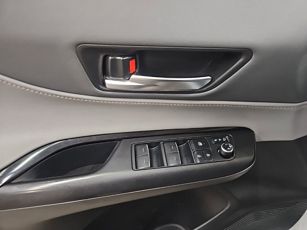 2023 Toyota Venza LE