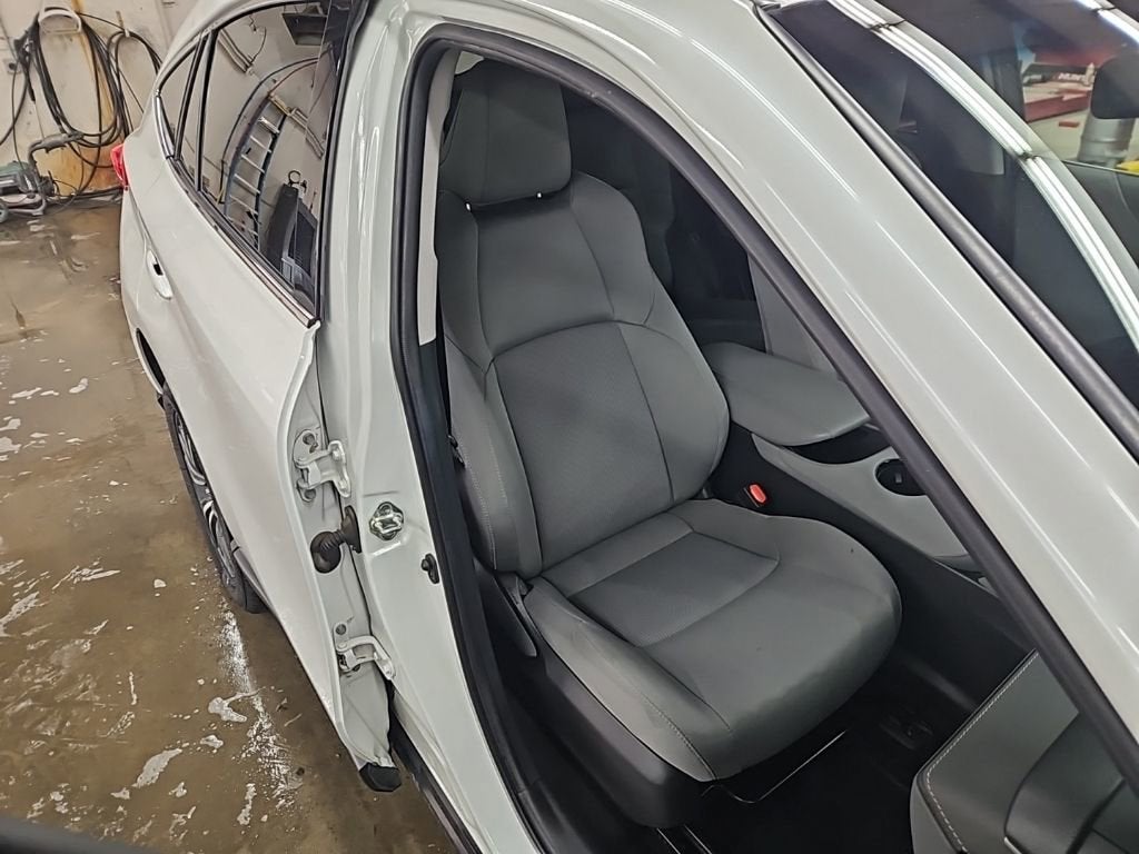 2023 Toyota Venza LE