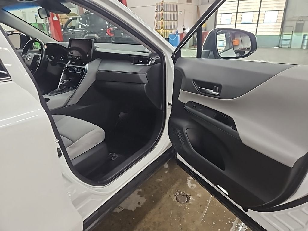 2023 Toyota Venza LE