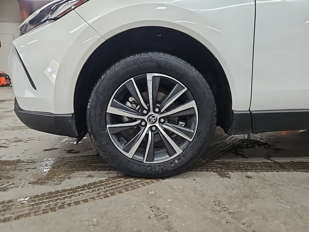 2023 Toyota Venza LE