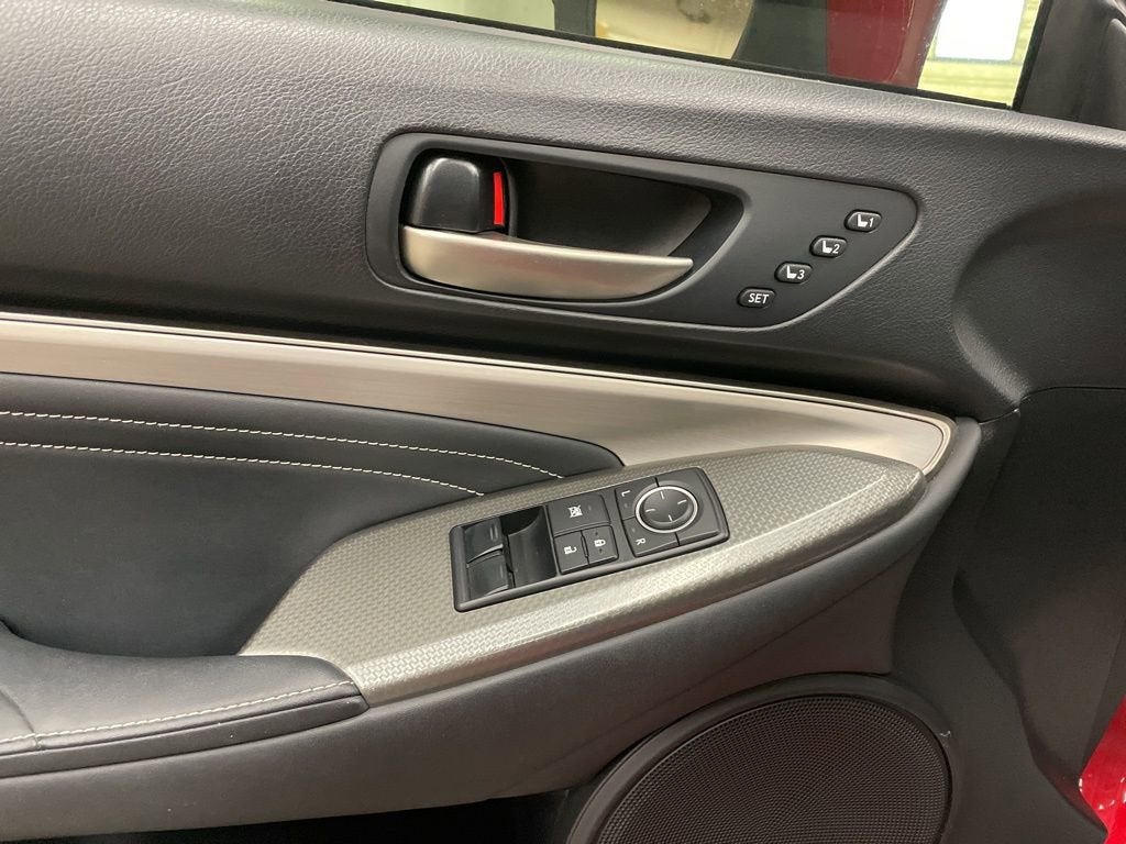 2016 Lexus RC 200t BASE