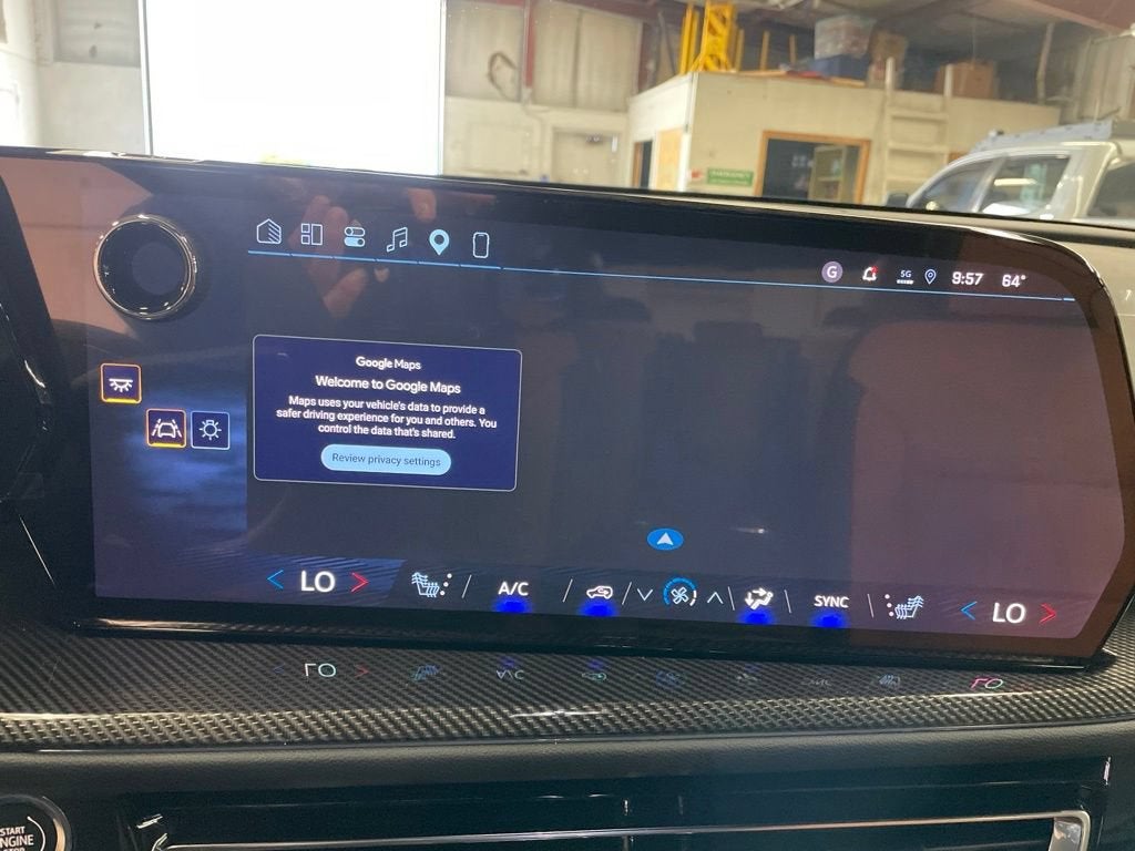 2027 Chevrolet Traverse Z71 - Photo 24