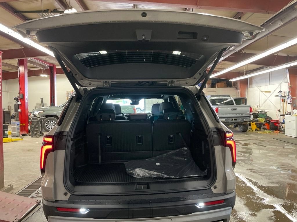 2027 Chevrolet Traverse Z71 - Photo 34