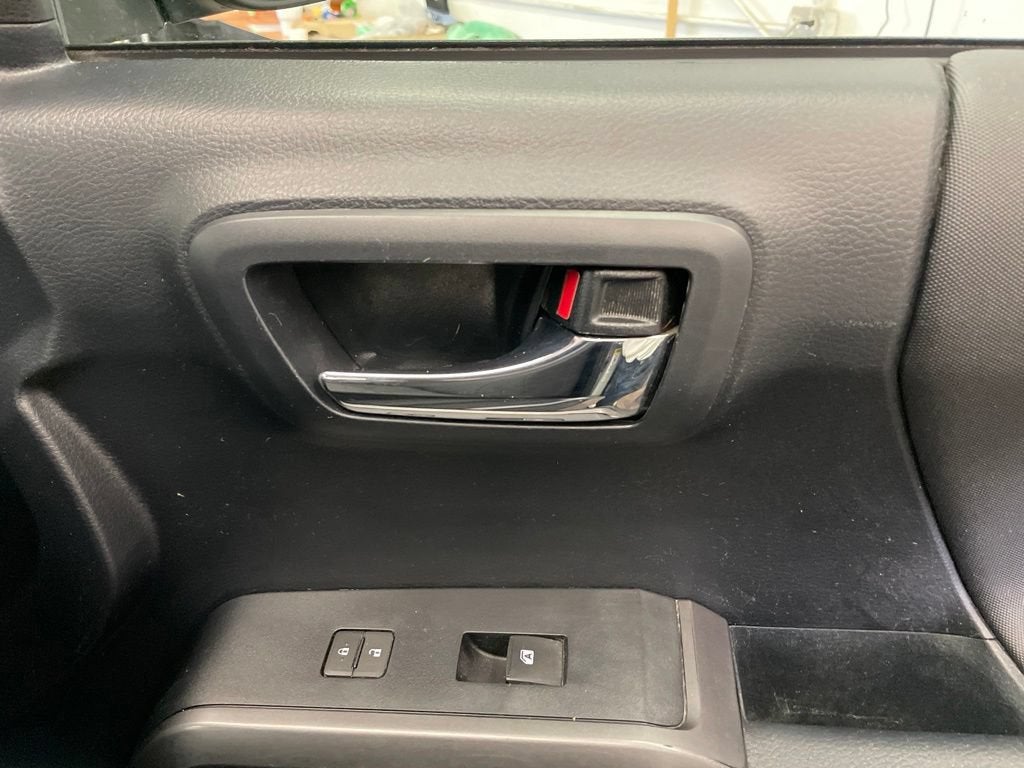2017 Toyota Tacoma SR5