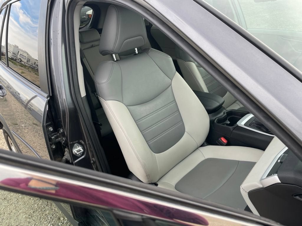 2021 Toyota RAV4 Hybrid LE