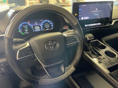 2025 Toyota Sienna XSE