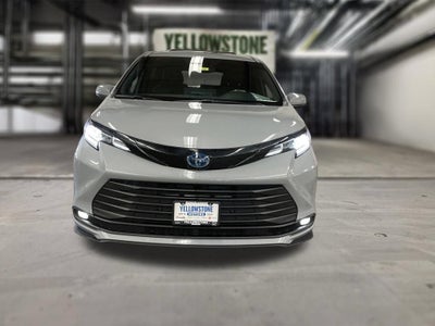 2025 Toyota Sienna XSE