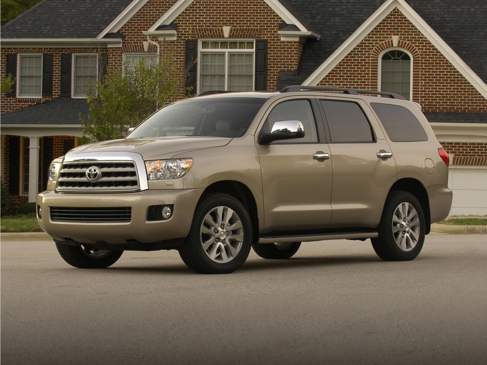 2010 Toyota Sequoia 5.7 Auto 4WD Platinum's photo