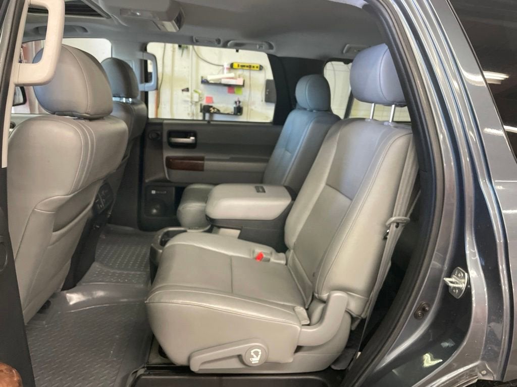 2010 Toyota Sequoia Platinum