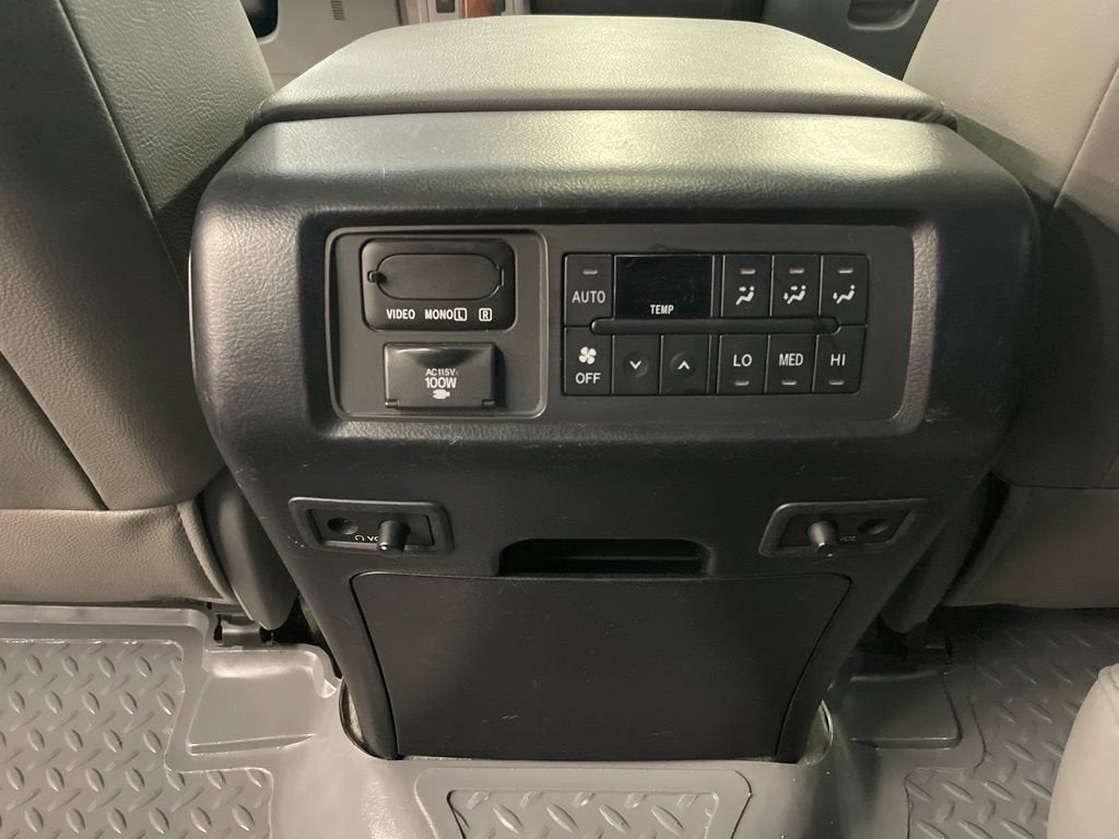 2010 Toyota Sequoia Platinum